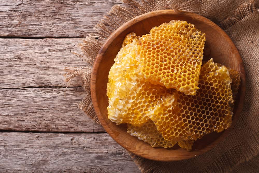 تأثير العسل على الاسنان